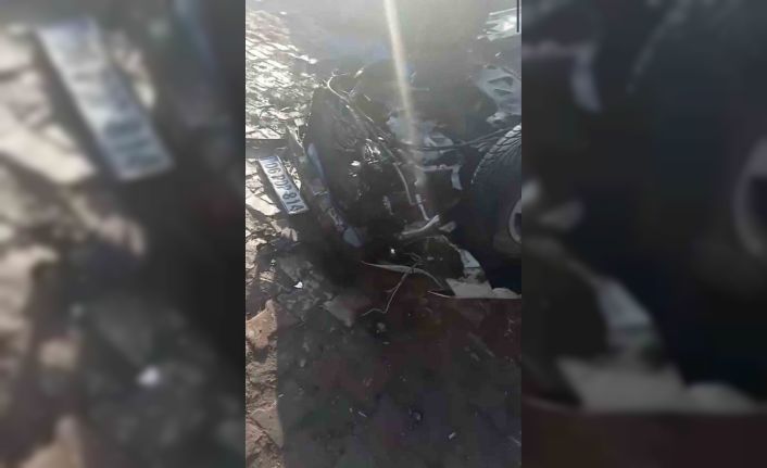 Kaza yapan sürücü arabası için ağladı: "Ben ne yaptım ağabey?"