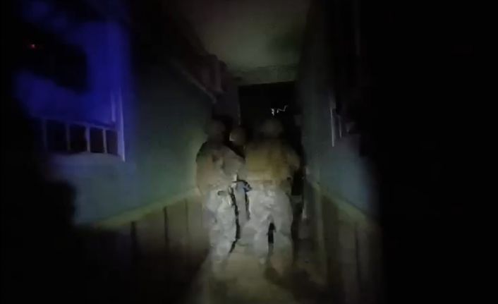 Konya’da uyuşturucu tacirlerine operasyon
