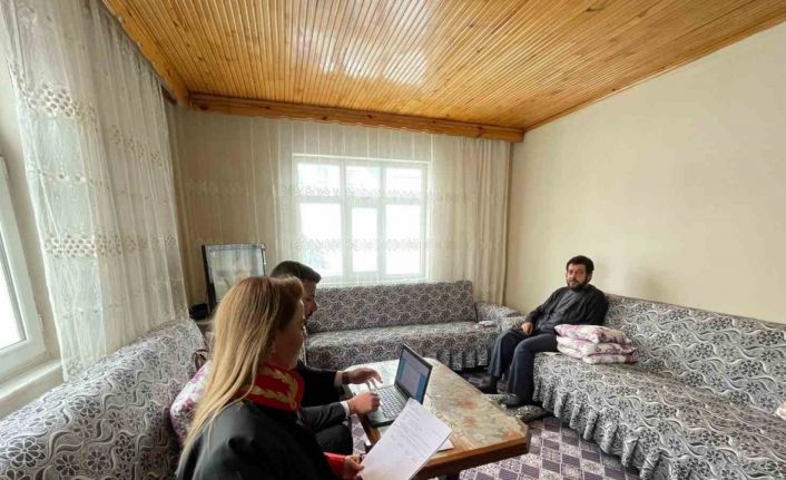 Mahkemeyi engelli tanığın evine taşıdı