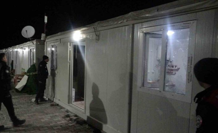 Malatya’da bıçaklı saldırıya uğrayan polis memuru yaralandı