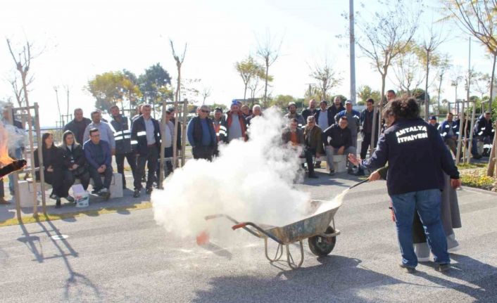 Manavgat ve Kemer’de yangın söndürme tatbikatlı eğitim
