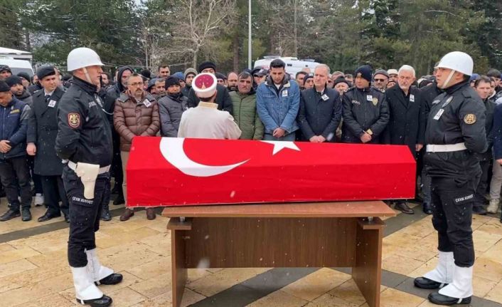 Motosiklet kazasında hayatını kaybeden polis Bursa’da toprağa verildi