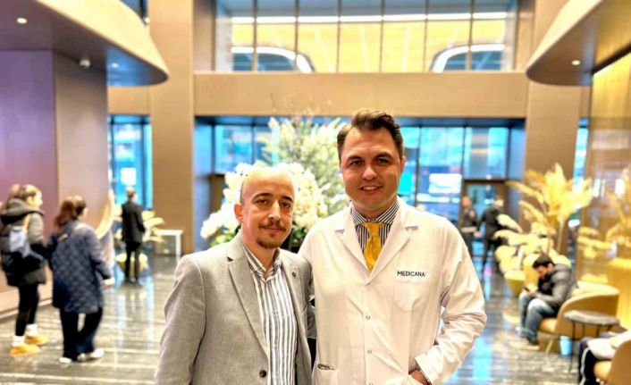Obezite tedavisiyle 102 kilo vererek bambaşka birine dönüştü
