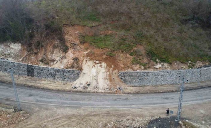 Ordu’da heyelanda istinat duvarı çöktü
