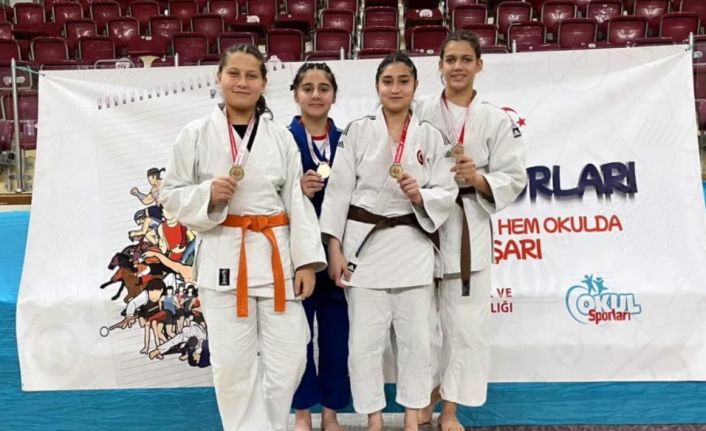 Salihlili judocular, Türkiye finallerine katılmaya hak kazandı
