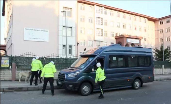 Samsun polisi, çocukların güvenliği için görevde