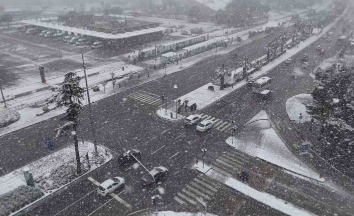 Samsun’da kara kış: 141 grup yolu ulaşıma kapandı