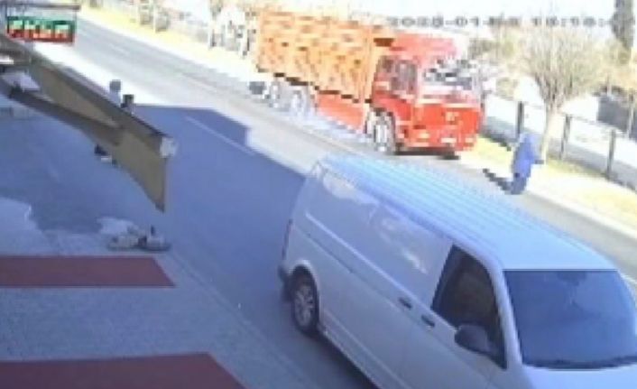 Şanlıurfa’da kamyonun çarptığı kadın öldü