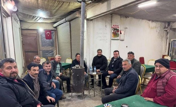 Serik Kaymakamı Şahin, zirai don nöbeti tutan çiftçilerle sabahladı