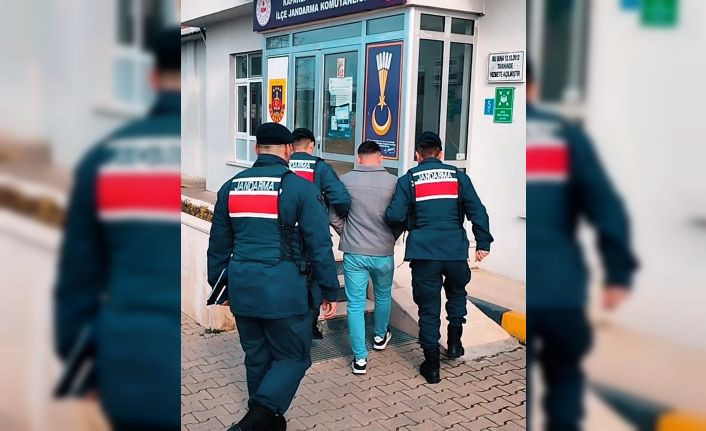 Silahla ateş etti, "Bizi kim alabilir" dedi, jandarma cevabı verdi