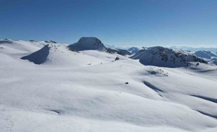 Şırnak’ta karla kaplı alanlar havadan görüntülendi