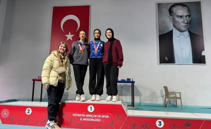 Tavşanlı Kız Anadolu İmam Hatip Lisesi öğrencilerinden büyük başarı