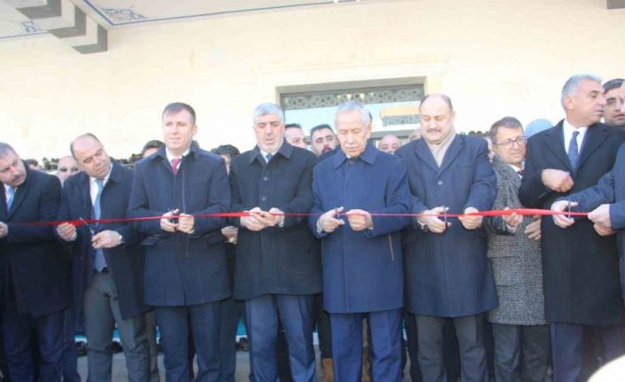 TBMM eski başkanı Bülent Arınç Şanlıurfa’da cami açılışına katıldı