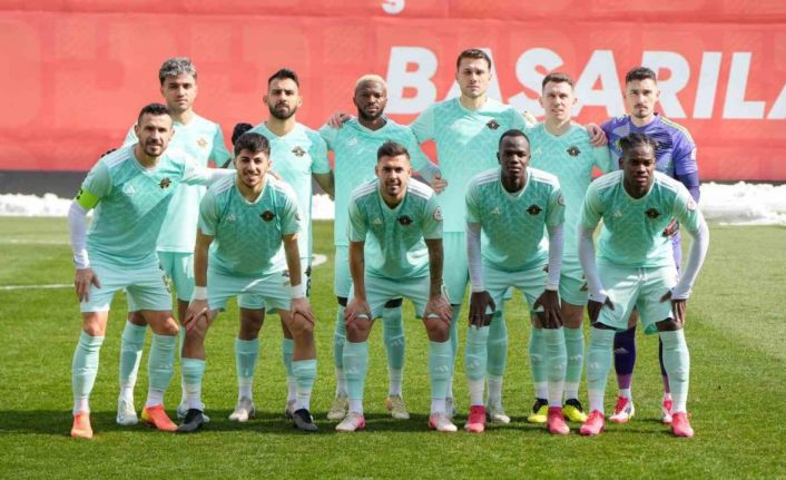 Trendyol 1. Lig: Pendikspor: 2 - Esenler Erokspor: 2
