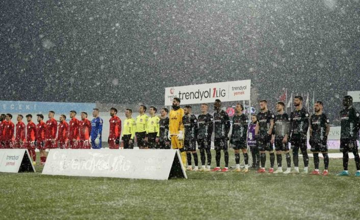 Trendyol 1. Lig: Ümraniyespor: 0 - Sakaryaspor: 0