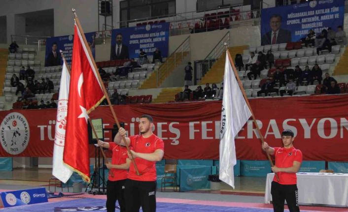 Türkiye Güreş Şampiyonası’nın açılış seremonisi yapıldı