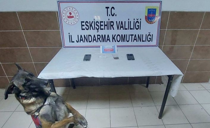 Uyuşturucu madde ticareti yapmayı planlayan 2 şüpheli yakalandı