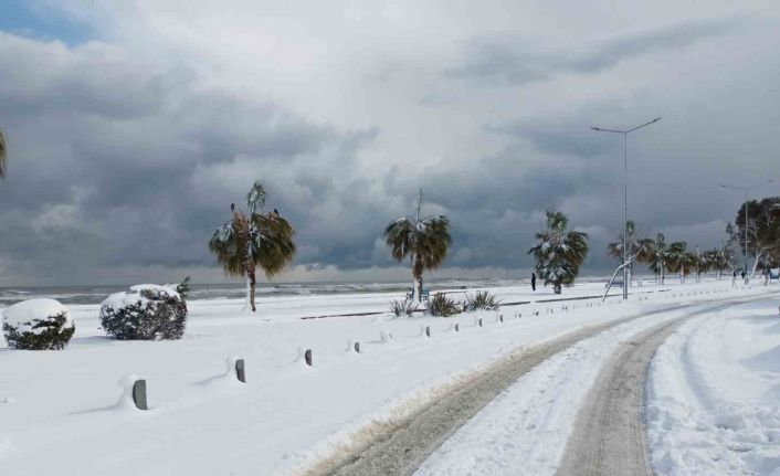 Vali Tavlı uyardı: "Zorunlu olmadıkça trafiğe çıkmayın"