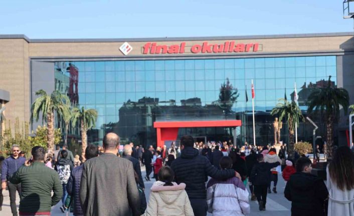 Yaklaşık 9 bin öğrenci Final Okullarının düzey belirleme sınavına girdi