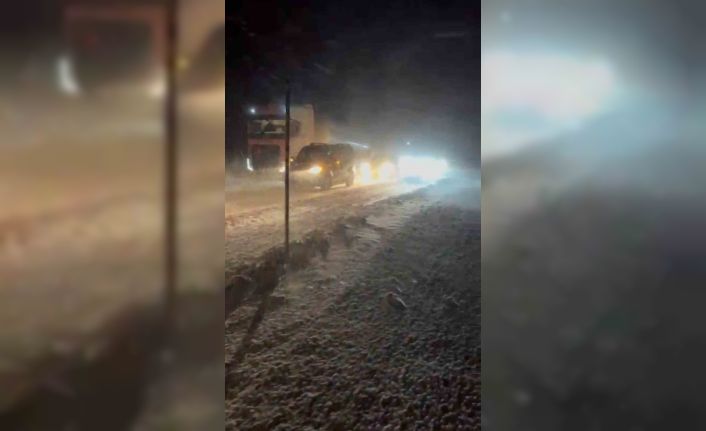 Yoğun kar ve tipi ulaşımda aksamalara neden oldu
