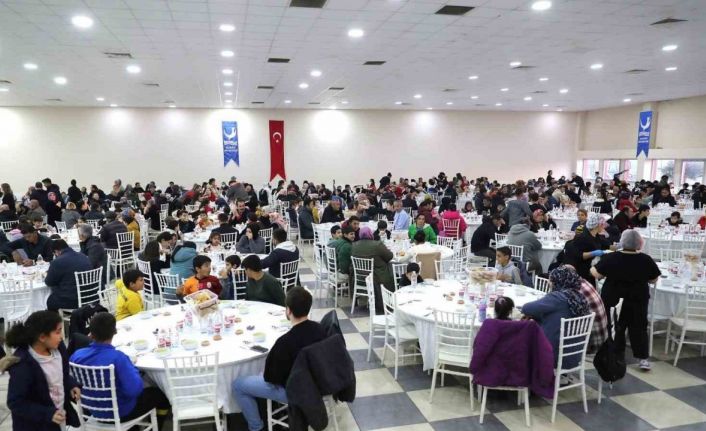Aliağalılar ilk iftarda bir araya geldi