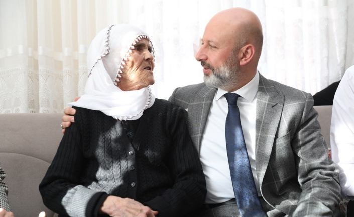 Başkan Çolakbayrakdar: "Kadınlarımız, bir ömür boyu kıymetli ve değerlidir"