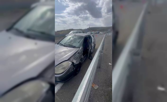 Bingöl’de trafik kazası: Aynı aileden 5 kişi yaralandı