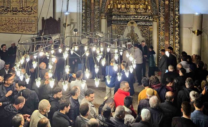 Bursa Valisi Ayyıldız, görev yapan ekiplerle bayramlaştı