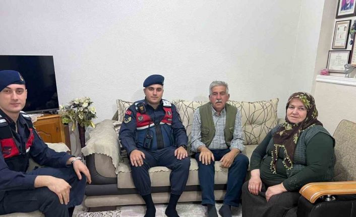 Çine’de jandarma ekipleri şehit ailelerini unutmadı