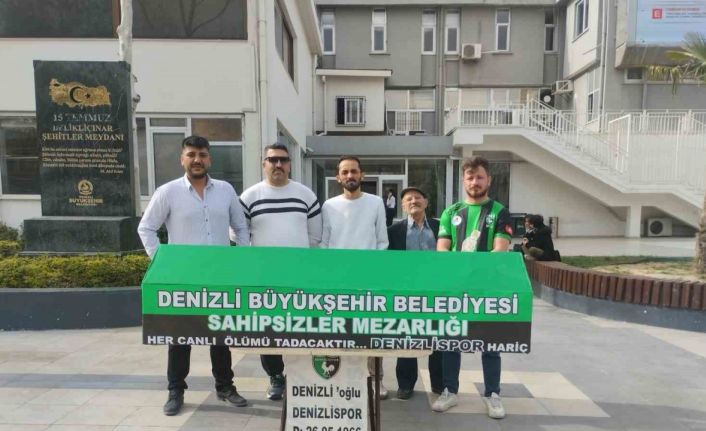 Denizlispor taraftarlarından tabutlu eylem