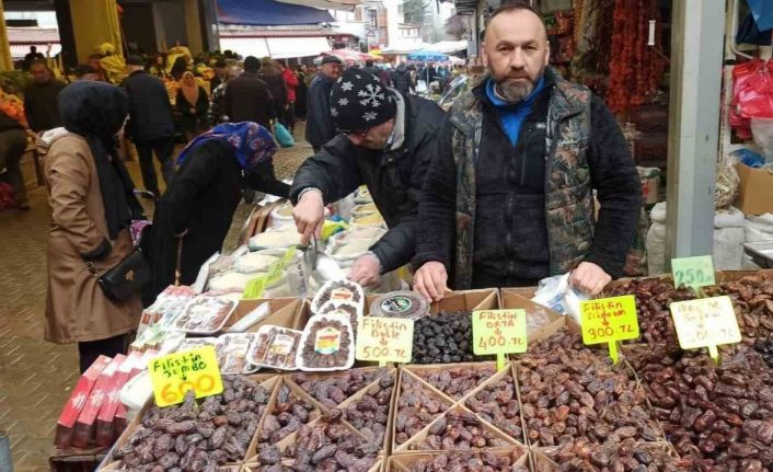 Devrek pazarında Ramazan ayı bereketi yaşanmaya başlandı