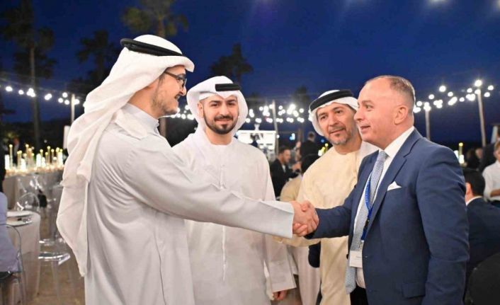 Dubai’de Türkiye’ye yatırım, iftarda konuşuldu