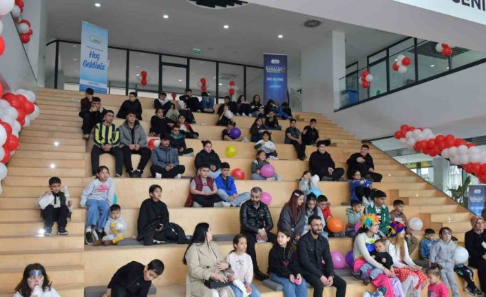 Esenyurt Belediyesi, bayramın coşkusunu ve mutluluğunu yetim çocuklarla paylaştı