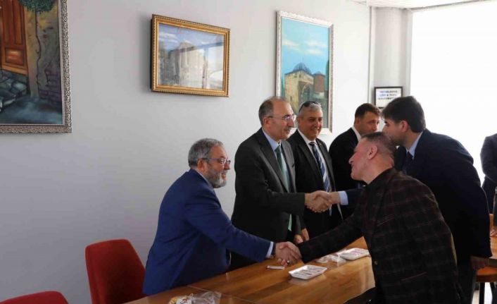 FÜ’de bayramlaşma töreni