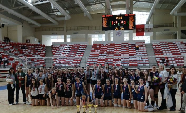 Genç B Kızlar Voleybol Final heyecanı sona erdi