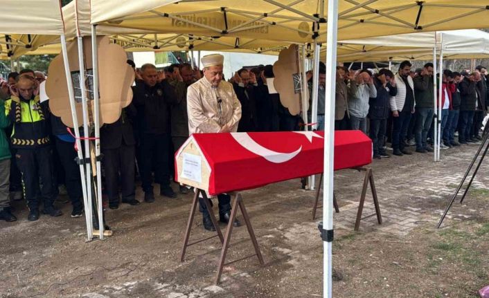 Kazada ölen polis memuru toprağa verildi