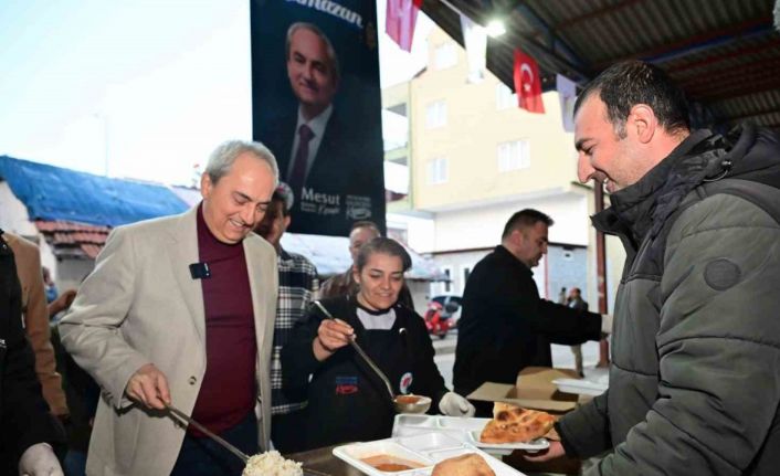 Kepez’in ilk iftarı Teomanpaşa Mahallesi’nde yapıldı