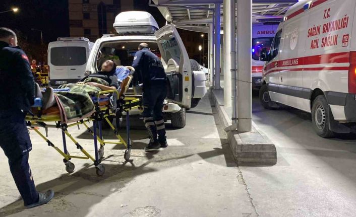 Konyada kızlar arasında çıkan kavga kanlı bitti: 1 yaralı