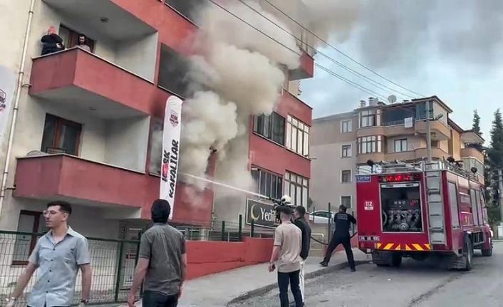 Öğrencilerin kaldığı evde çıkan yangın söndürüldü