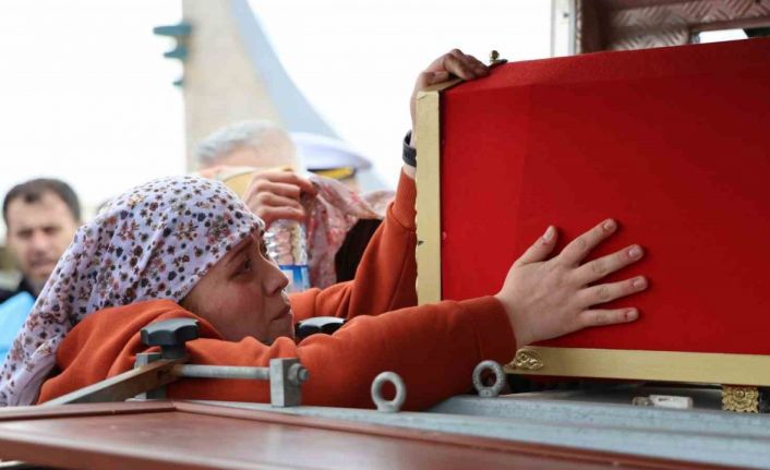 Şehidin ikizinden yürek yakan feryat: "Anne karnında bile ayrılmadık"