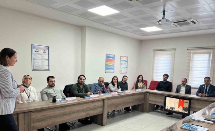Tıbbi acil çağrı yönetimi eğitimi verildi