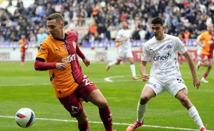 Trendyol Süper Lig: Kasımpaşa: 0 - Galatasaray: 1(İlk yarı)