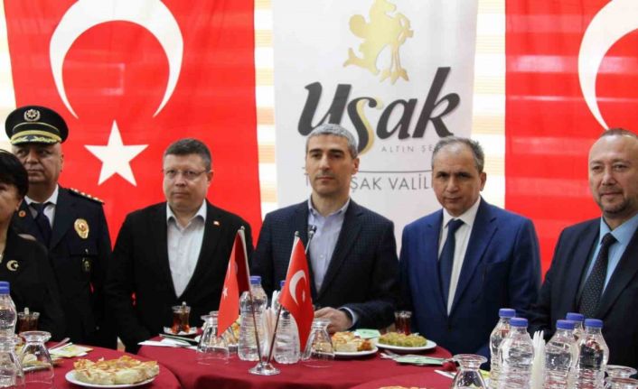 Uşak protokolü bayramlaşma töreninde buluştu
