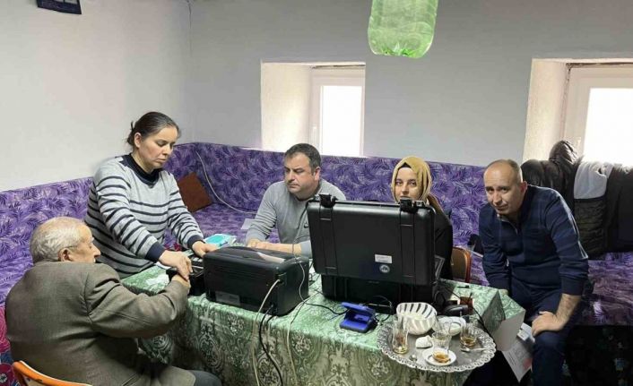 Uşak’ta 253 vatandaşın başvuruları adreslerinde alındı