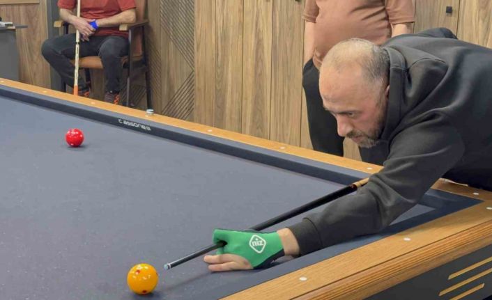 240 sporcu bilardo turnuvasında buluştu