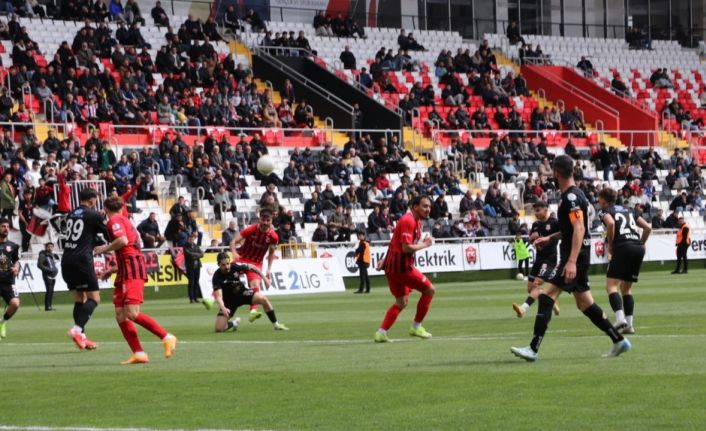 24Erzincanspor Kastamonuspor ile 2-2 berabere kaldı