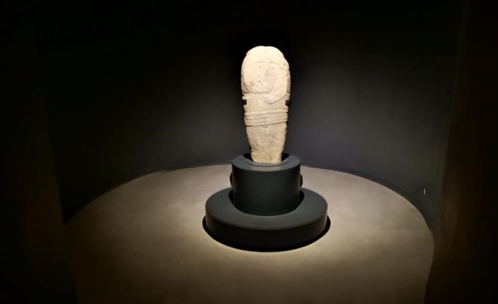 2 bin 500 yıllık heykele ziyaretçi akını