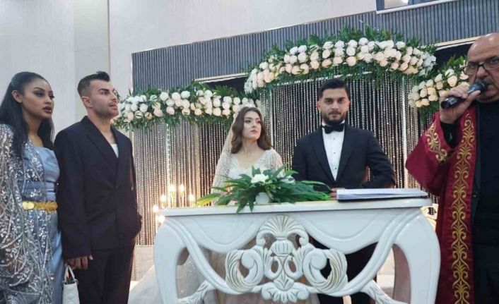 Abdülkerim Bardakcı’dan, Şanlıurfa’da halay şov