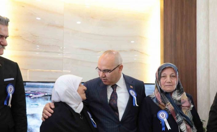 Ağrı Valisi Koç, 180. kuruluş yılında polis teşkilatını yalnız bırakmadı