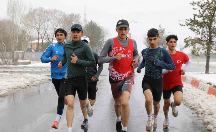 Ağrı’da kurtuluş koşusu heyecanı